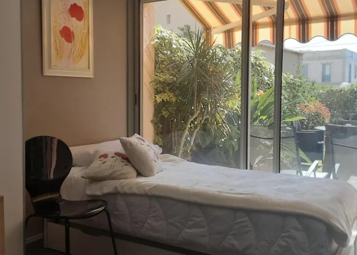 Appartement Rdj 24 M2 Et Piscine Vallauris